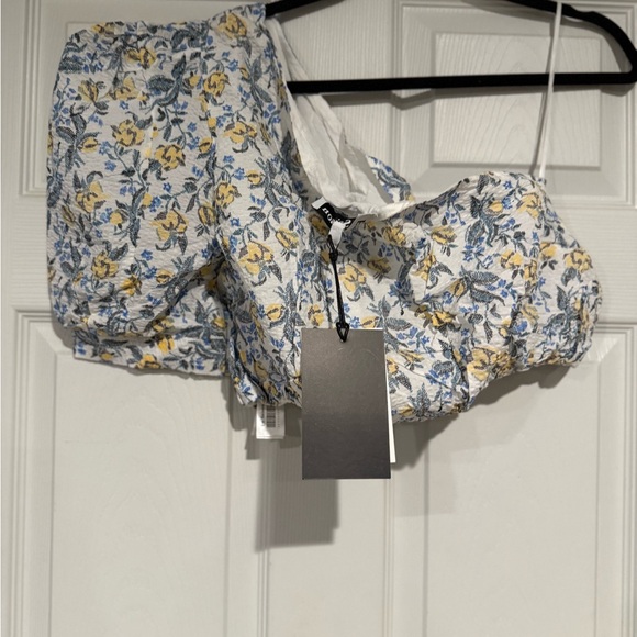 En Saison Blue and Yellow Floral Top - Picture 2 of 5